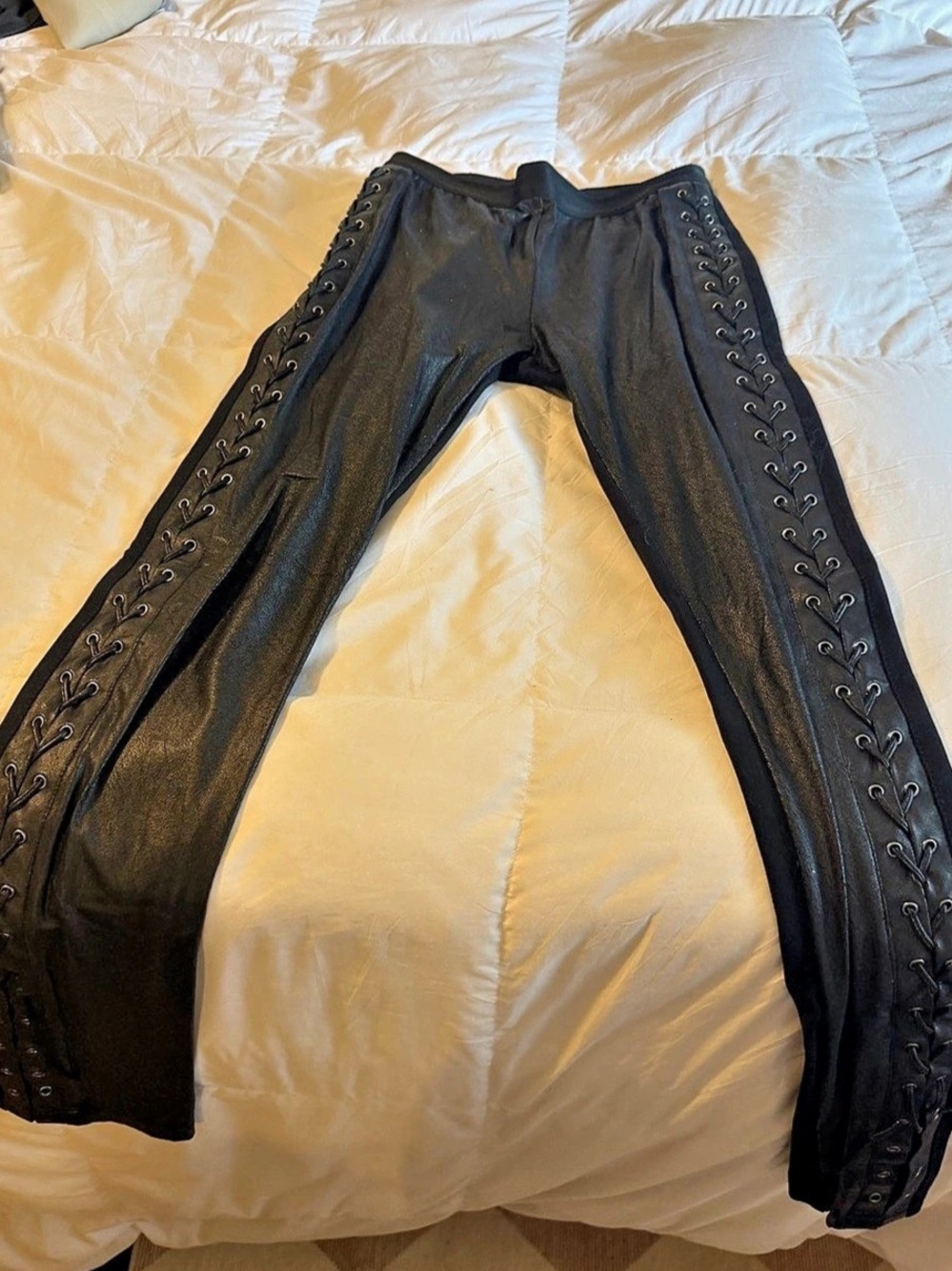 BCBGMAXAZRIA Women's Black Lace-Up Leggings